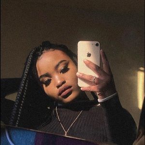 Meet your Posher, Anna